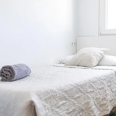 Malaga Beach Apartment *