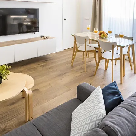 Malaga Beach Apartment *
