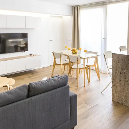 Apartment Malaga Beach Apartment *