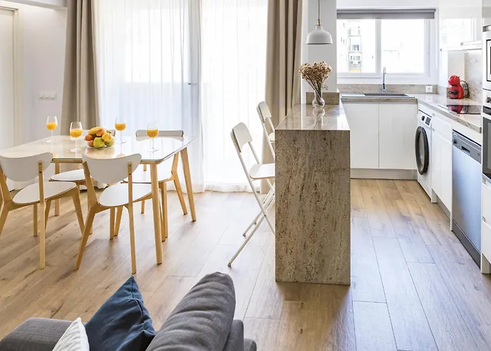 Malaga Beach Apartment * Μάλαγα