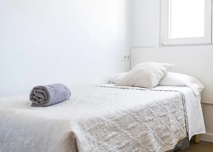 Malaga Beach Apartment *